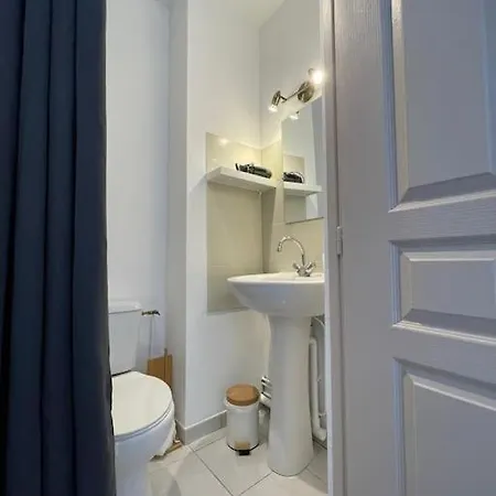 L'esprit Cyrano Apartment